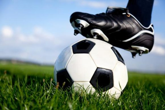 Sobre la cancha: La pelota de un lado a otro
