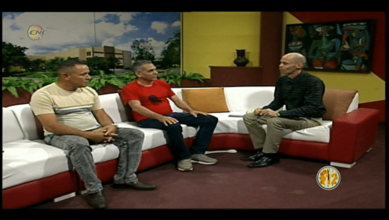 Educación y UNE se preparan para enfrentar huracán Melissa