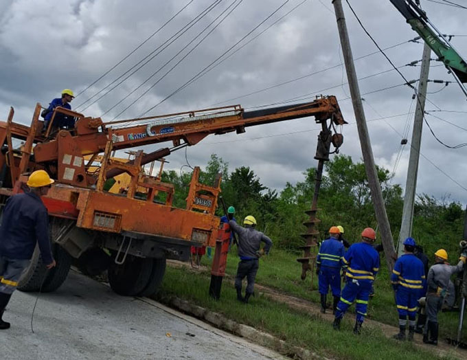 Se labora en recuperación de la infraestructura eléctrica
