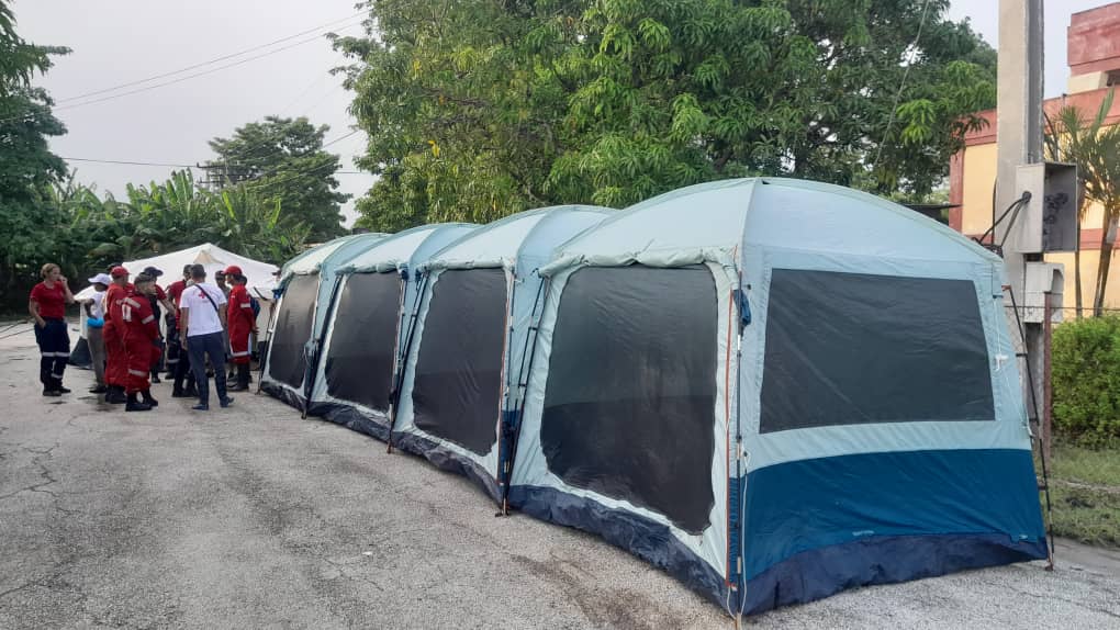 Despliegan en Río Cauto el primer hospital móvil en Cuba