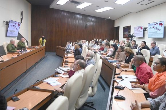 Cuba refuerza la atención pediátrica ante el avance del Chikungunya