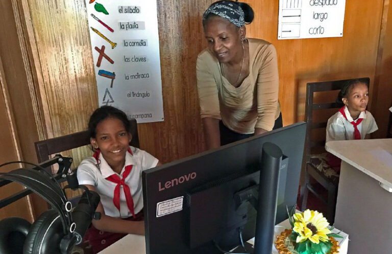 Sala de rehabilitación auditiva: niños con oportunidades