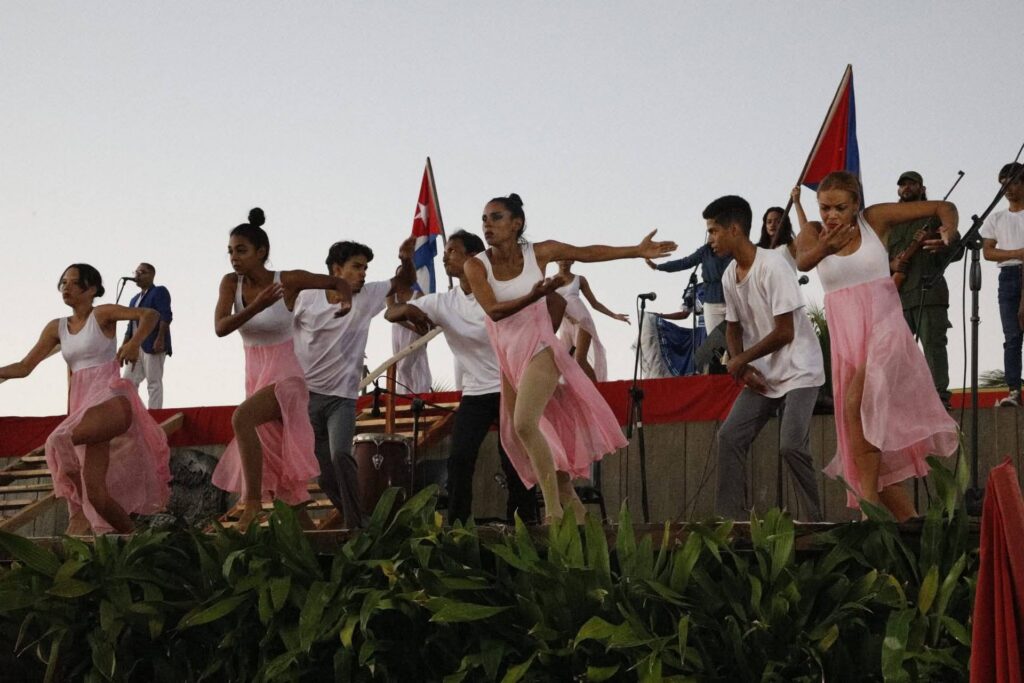 Conmemoran en Las Coloradas aniversario 69 del Desembarco del Yate Granma