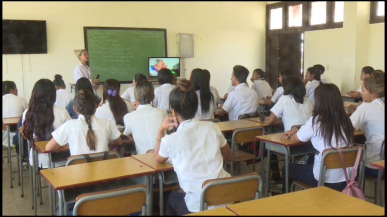 Reorganizará estructuras  enseñanza médica superior ( +Fotos y Video)