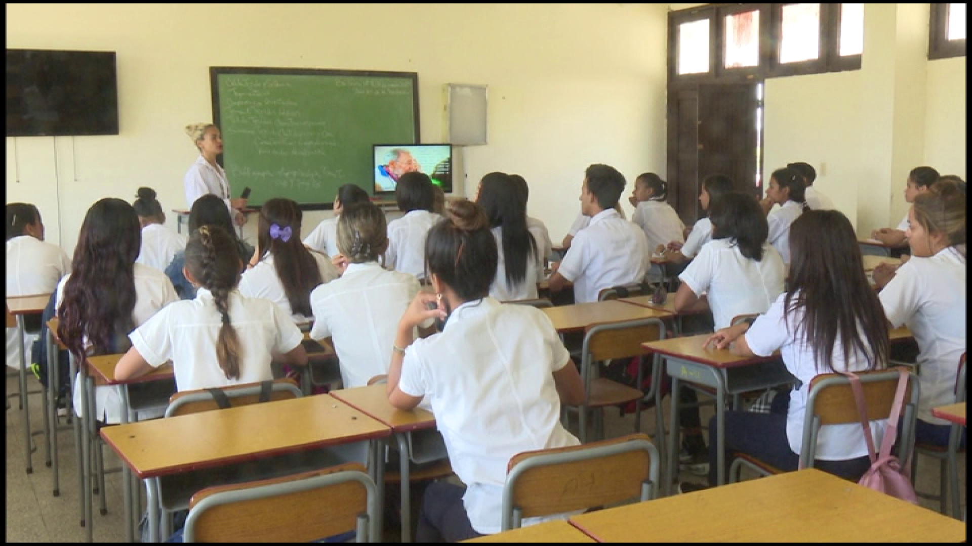 Reorganizará estructuras  enseñanza médica superior ( +Fotos y Video)