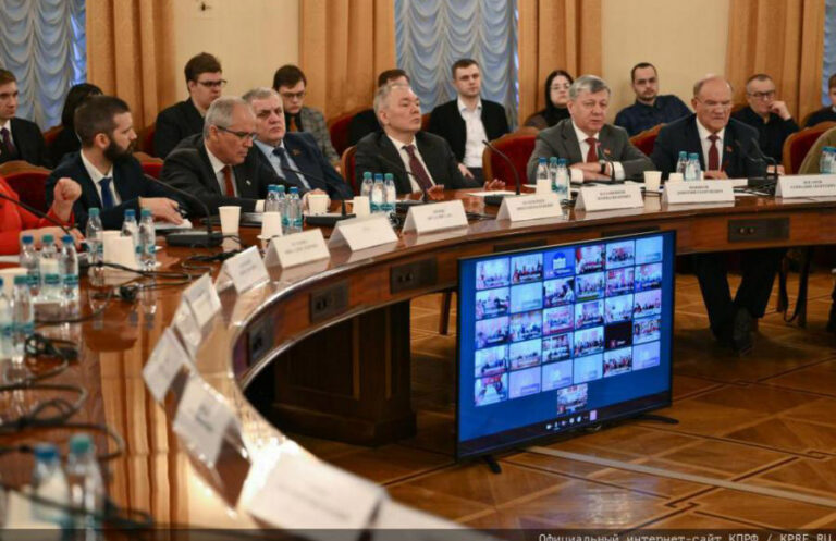 Manifiestan comunistas rusos solidaridad con Cuba, Irán y Venezuela