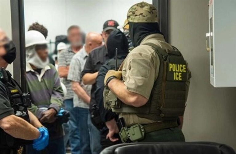Trump ordena desplegar agentes del ICE en aeropuertos de EEUU