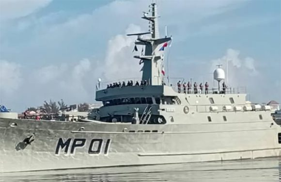 México envía más de mil 200 toneladas de alimentos a Cuba en dos buques de su Armada