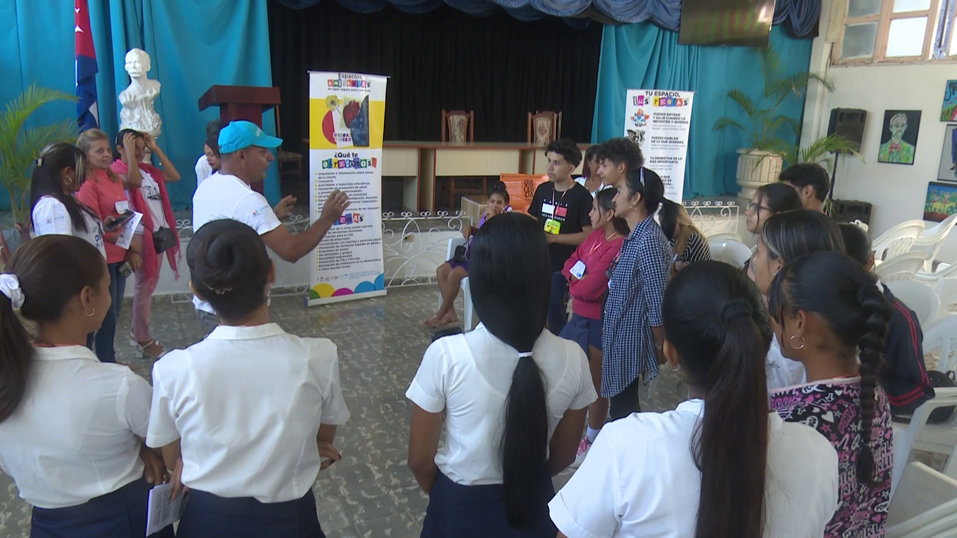 Presentan en Granma proyecto para prevenir embarazo en la adolescencia