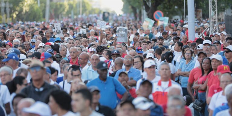 Presidente Díaz-Canel asiste a conmemoración por aniversario de la Proclamación del Carácter Socialista de la Revolución Cubana