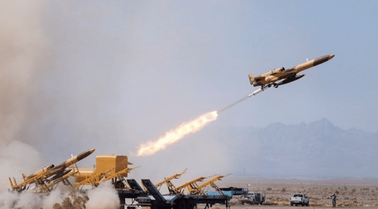 Trump reitera que desatará el “infierno”, Irán derriba más aviones y golpea infraestructura de EEUU e Israel