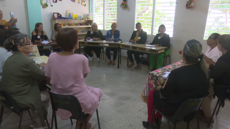 Especialistas asesoran comunicación en la primera infancia