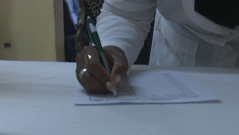 Se suman al movimiento popular Mi firma por la Patria trabajadores del sector de la salud en Granma