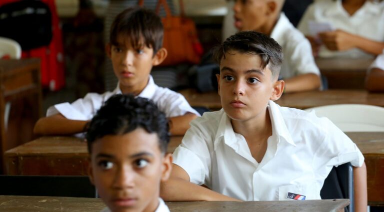Cuba adelanta el cierre del curso escolar y elimina los exámenes de ingreso a la Educación Superior