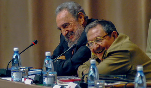 Díaz-Canel denuncia nueva maniobra política de Washington contra el General de Ejército Raúl Castro Ruz