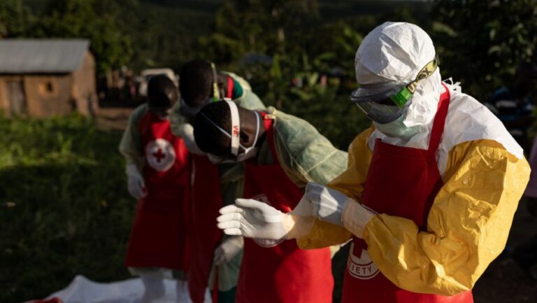 OMS declara emergencia de salud pública de importancia internacional por brote de cepa del ébola en África