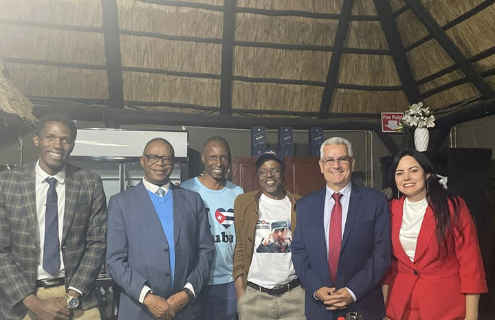 Celebran Cuba y Zimbabwe 40 aniversario cooperación médica