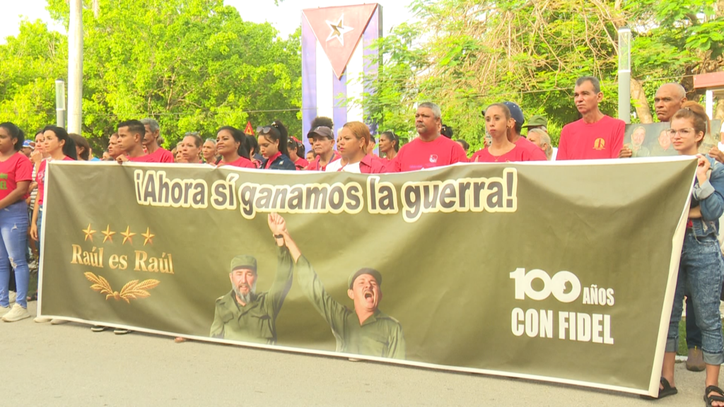Granmenses rinden homenaje a Raúl en su 95 cumpleaños