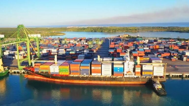 Denuncian en Italia acciones de EEUU para ahogar al pueblo cubano