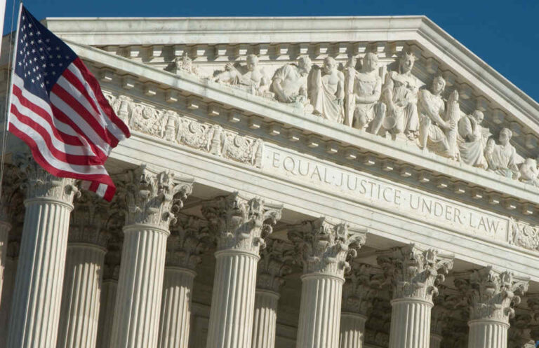 Corte Suprema de EEUU deja en pie ciudadanía por nacimiento