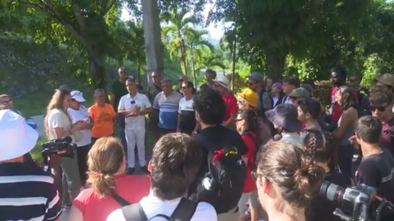 Visita Brigada de solidaridad italiana municipio montañoso de Granma