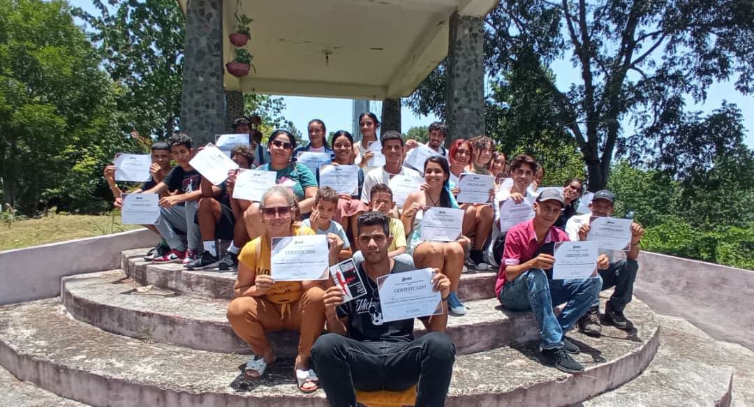 Jóvenes en la realización documental de la Televisión Serrana
