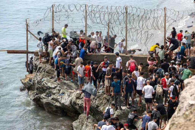 España se prepara ante “amenaza creíble” migratoria en Ceuta