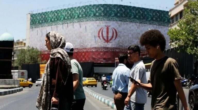 Irán advierte que responderá contra intereses de EEUU si es atacado