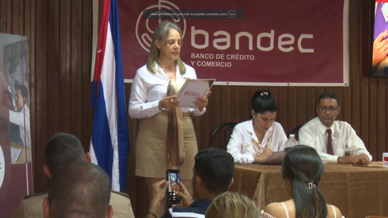 Informa Banco de Crédito y Comercio en Granma sobre PRIMERA Feria Internacional de Negocios