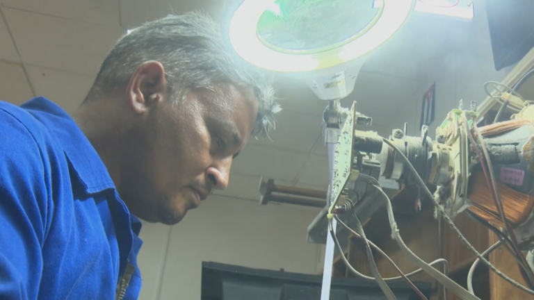 Destaca labor de Yunier Vázquez Cedeño en el taller de la Filial Copextel Granma